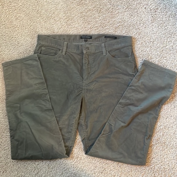 💚Banana Republic Mens Athletic Tapered Fit 35 x32 - Picture 6 of 10